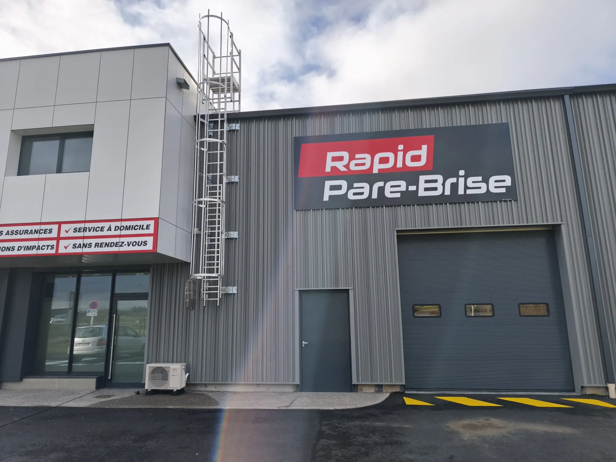 Illustration de Rapid Pare-Brise